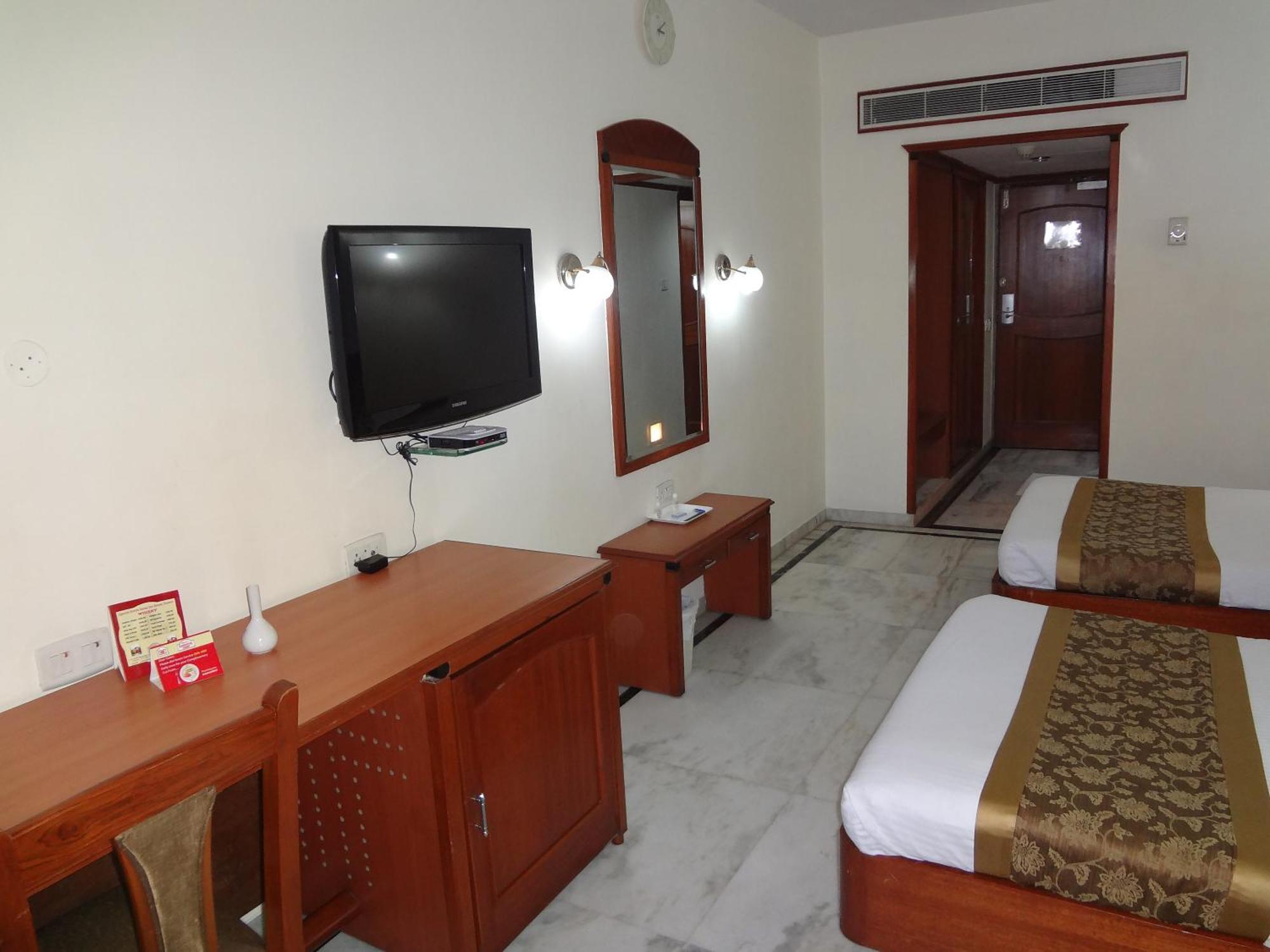 Daspalla Executive Court Visakhapatnam Exterior photo