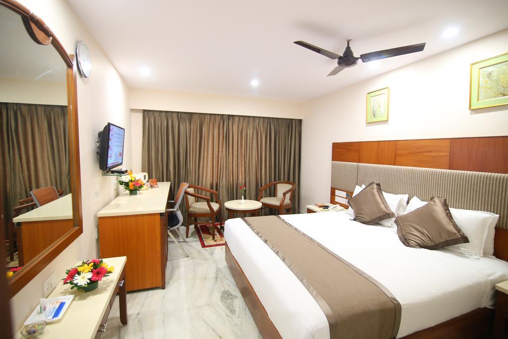 Daspalla Executive Court Visakhapatnam Exterior photo